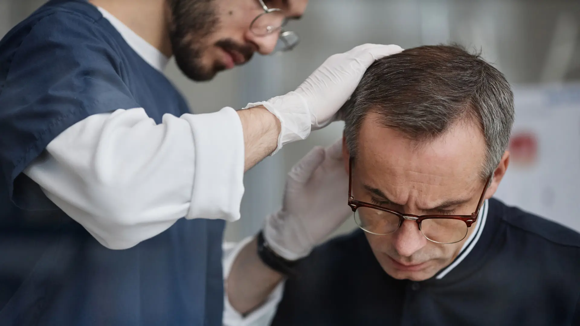 Minoxidil Side Effects: Complete Safety Information